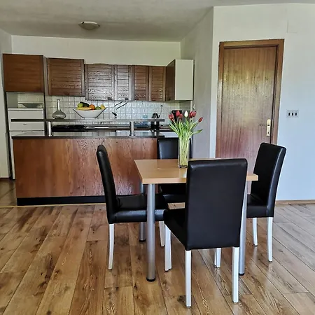 Apartmani Neva Makarska Exterior photo