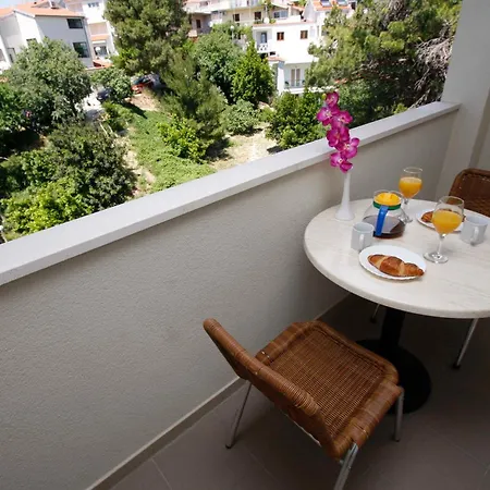 Apartmani Neva Makarska Exterior photo