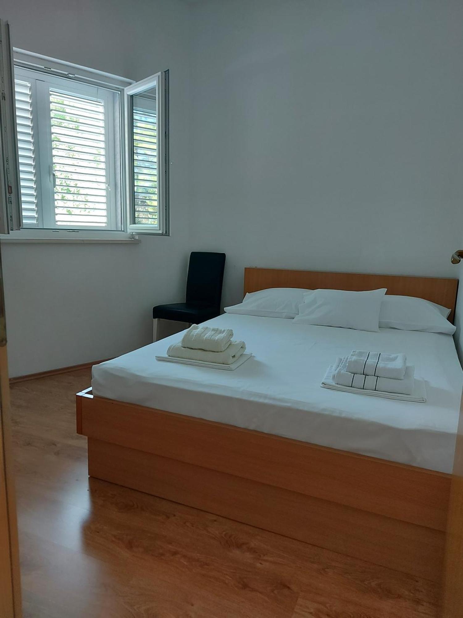 Apartment Neva *