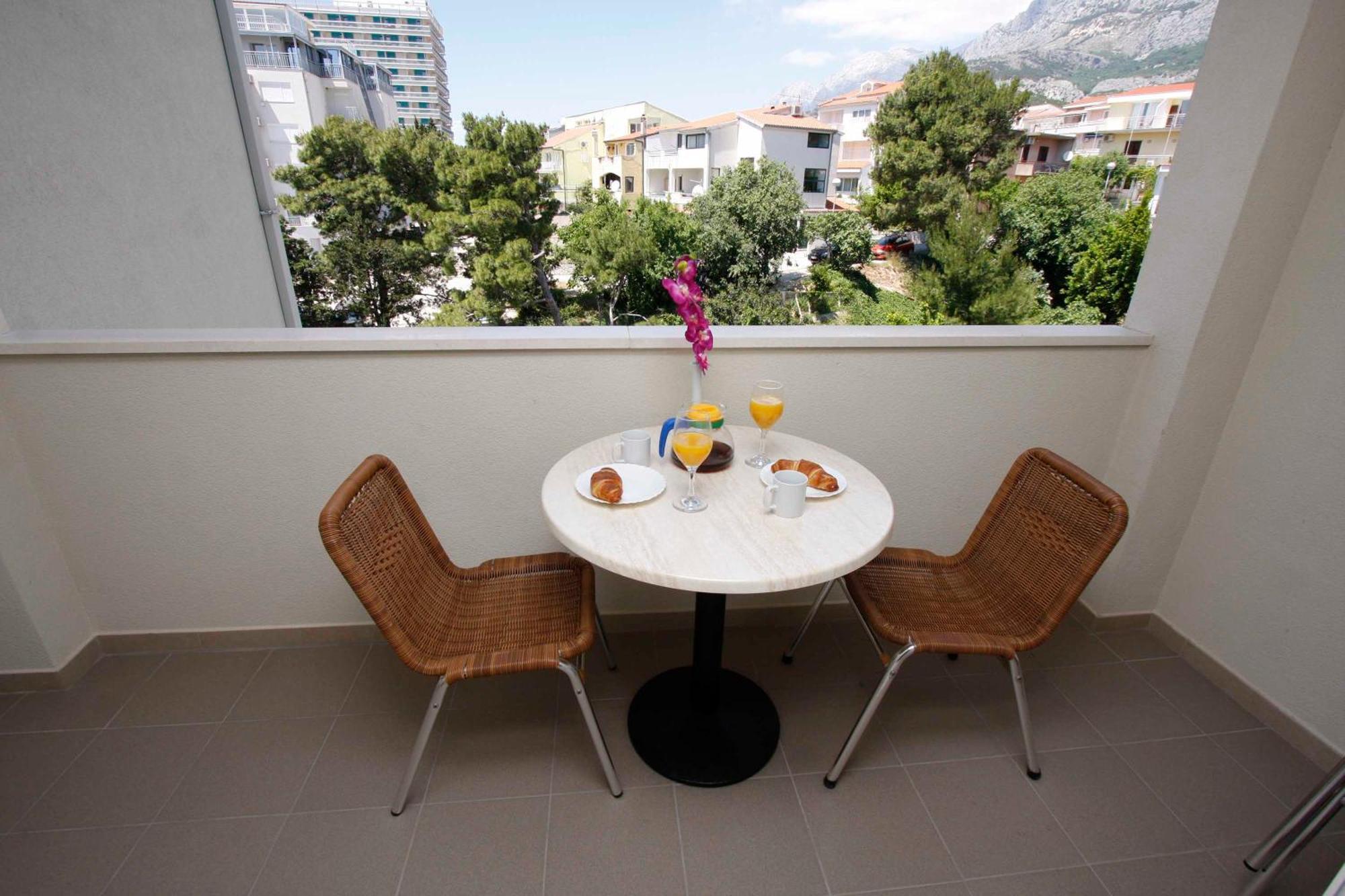 Neva Lägenhet Makarska