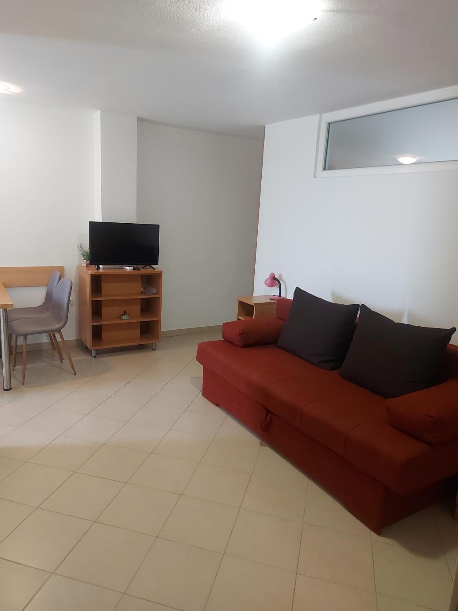 Apartment Neva *